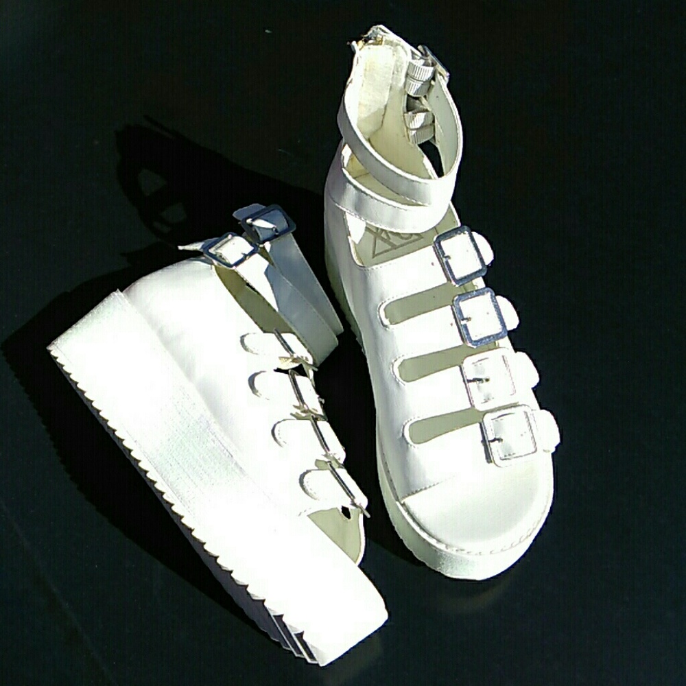 YRU Mirage Platform